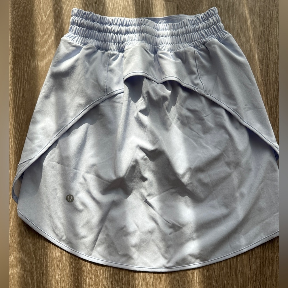 Lululemon NWOT Hotty Hot Skort, size 2 - Picture 4 of 10